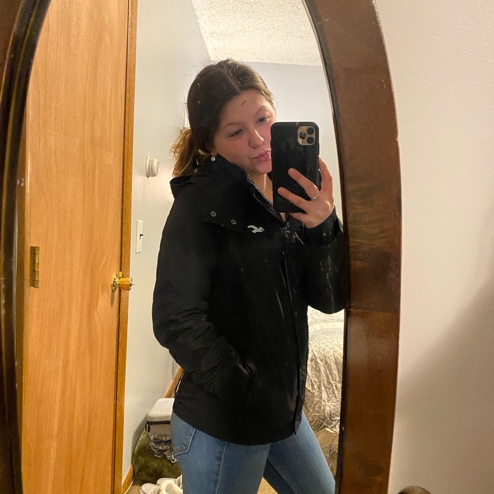Small Hollister all winter jacket!